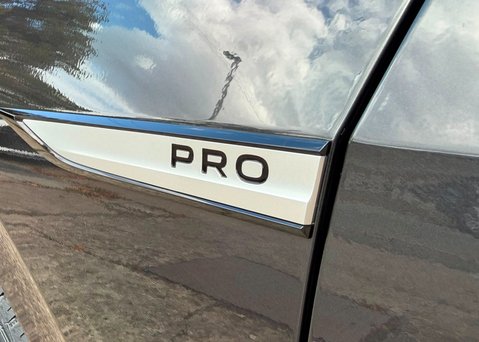 Volkswagen ID.3 Pro Performance 58kWh Life Hatchback 5dr Electric Auto (204 ps) 26