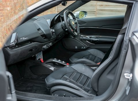 Ferrari 488 Spider 16