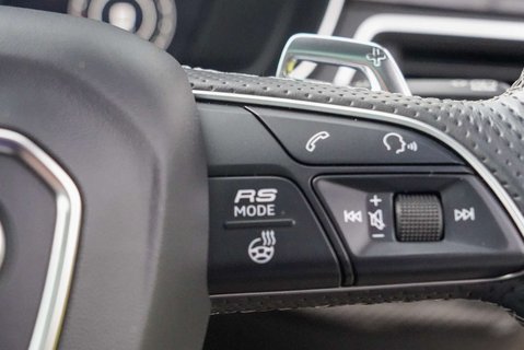Audi RS4 Carbon Black 16