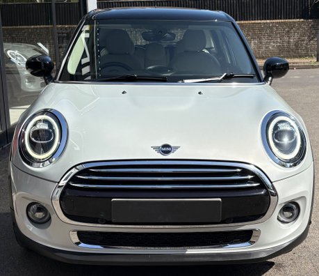 Mini Hatch Cooper 1.5 Exclusive Comfort / Navigation 5 door - SAT NAV - LIGHT LEATHER 6