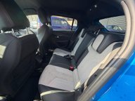 Peugeot e-208 GT PREMIUM 11