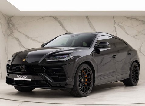 Lamborghini Urus V8 1