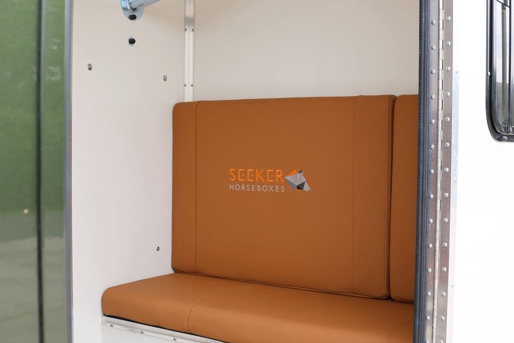 Renault Master BRAND NEW 3.5 TON STALLION BUILD EXTREME HEAVY DUTY HORSEBOX FROM SEEKER  24