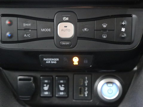 Nissan LEAF 59kWh e+ N-Connecta Auto 5dr 17