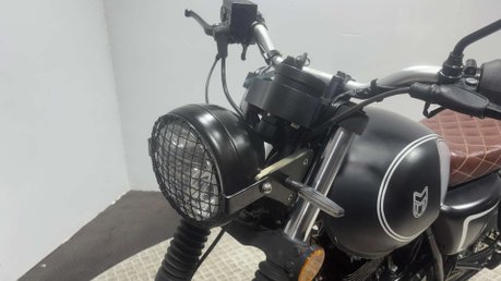 Mutt Mastiff 2022 ONLY 2K CAFE RACER NEW MOT VERY CLEAN LEARNER BIKE 125CC 35