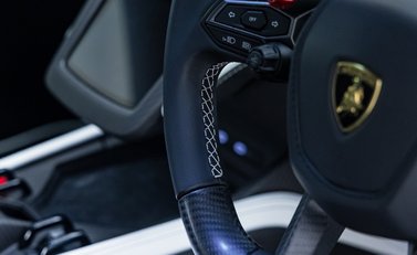 Lamborghini Revuelto 28