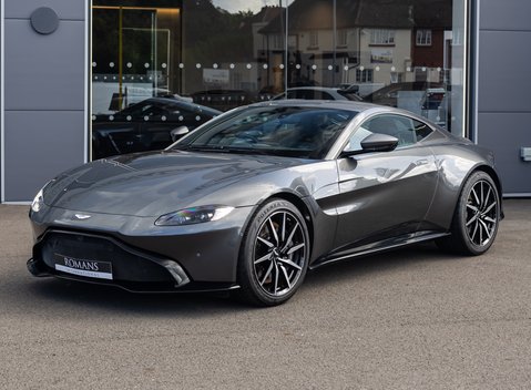 Aston Martin V8 Vantage 2
