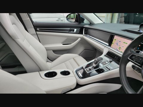 Porsche Panamera PDK 48