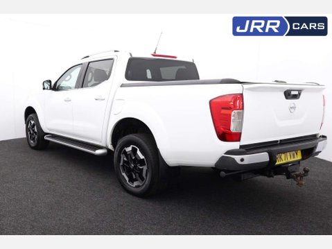 Nissan Navara 2.3 Navara Tekna dCi Auto 4WD 5dr 10