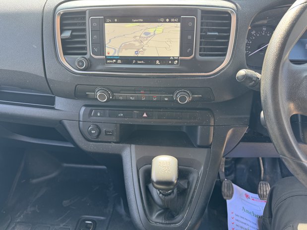 Vauxhall Vivaro LWB L2H1 [SOLD MM] Low Roof Pro F2900 Air Con Nav Sensors EURO 6 30