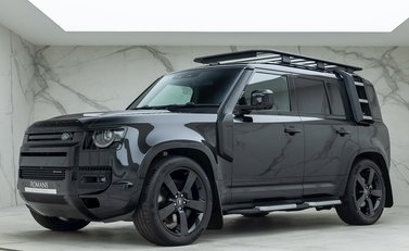 Land Rover Defender 110 D300 Hard Top X-Dynamic HSE 6