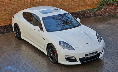 Porsche Panamera GTS 20
