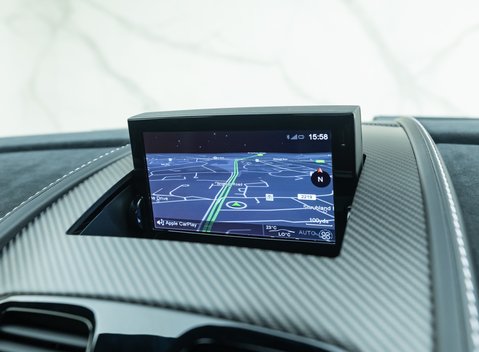 Aston Martin Vantage GT8 21