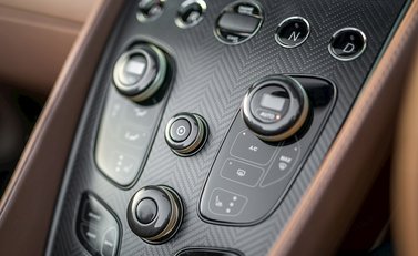 Aston Martin Zagato Vanquish Volante 20