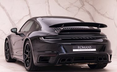 Porsche 911 Turbo S (992) 3