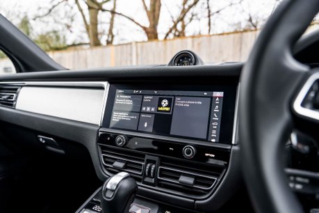 Porsche Macan S PDK. PANO ROOF. BOSE SOUND SYSTEM. HEATED FRONT SEATS. REVERSING CAMERA. 22