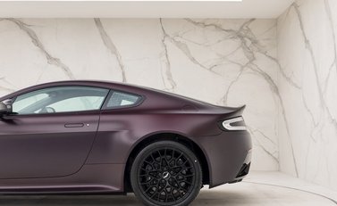 Aston Martin V12 Vantage S AMR 32