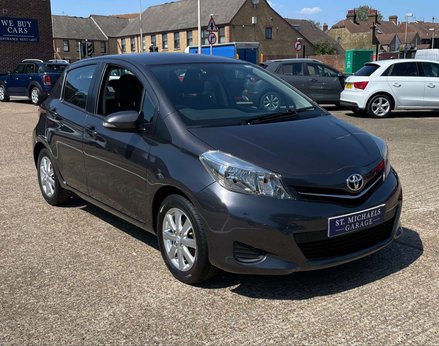 Toyota Yaris 1.0 Yaris TR VVT-i 5dr 4