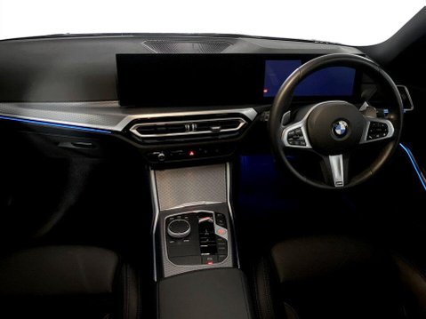BMW 3 Series 2.0 320i M Sport Saloon 4dr Petrol Auto Euro 6 (s/s) (184 ps) Air Con - All 19