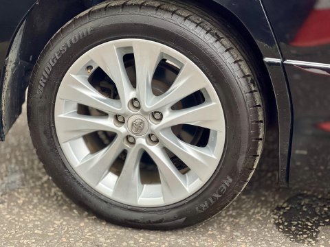 Toyota Vellfire V6 Sunroof 59