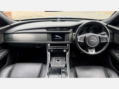 Jaguar XF 3.0 XF V6 S D Auto 4dr 7