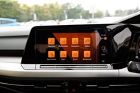 Volkswagen Golf LIFE TSI 21