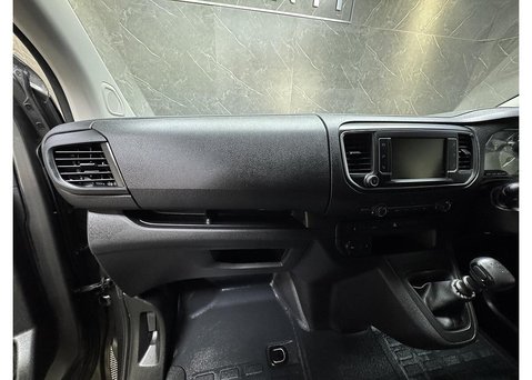 Vauxhall Vivaro 1.5 Turbo D 2700 Pro Panel Van 6dr Diesel Manual L1 H1 Euro 6 (s/s) (120 ps 44