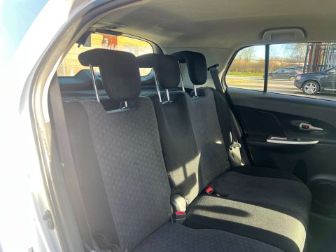 Toyota Urbancruiser 1.4 Urban Cruiser D-4D 4WD 5dr 18