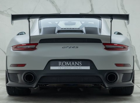 Porsche 911 GT2 RS (991) 8