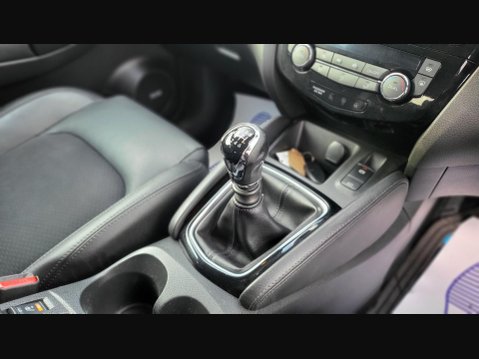 Nissan Qashqai TEKNA DIG-T 15