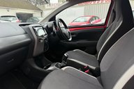 Toyota Aygo 1.0 VVT-I X-PLAY TSS LOOK! JUST 27000 MILES! LOW INSURANCE! 24