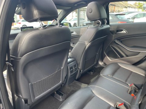 Mercedes-Benz A Class 2.1 A200d Sport (Premium Plus) 7G-DCT Euro 6 (s/s) 5dr 29