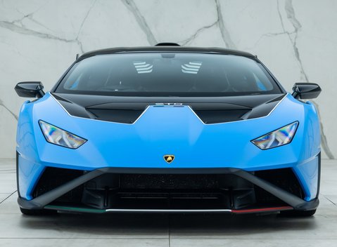 Lamborghini Huracan STO 7