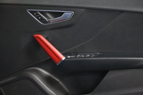 Audi Q2 TFSI SPORT 26