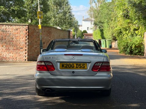 Mercedes-Benz CLK 2.0 CLK200 Kompressor Elegance Cabriolet 2dr Petrol Manual (233 g/km, 163 b 7