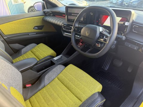 Renault 5 comfort range 52kWh iconic five Hatchback 5dr Electric Auto (150 ps) 2