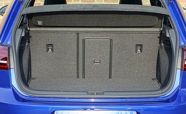 Volkswagen Golf R 22