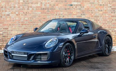 Porsche 911 Targa 4 GTS (991.2) 6
