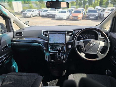 Toyota Alphard Auto+Petrol+7Seats 14