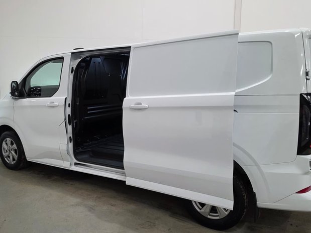 Ford Transit Custom Transit Custom 280 L2 Diesel FWD 2.0 Eco Blue 136ps H1 Van Limited Auto 2