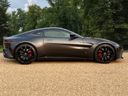Aston Martin Vantage V8 4