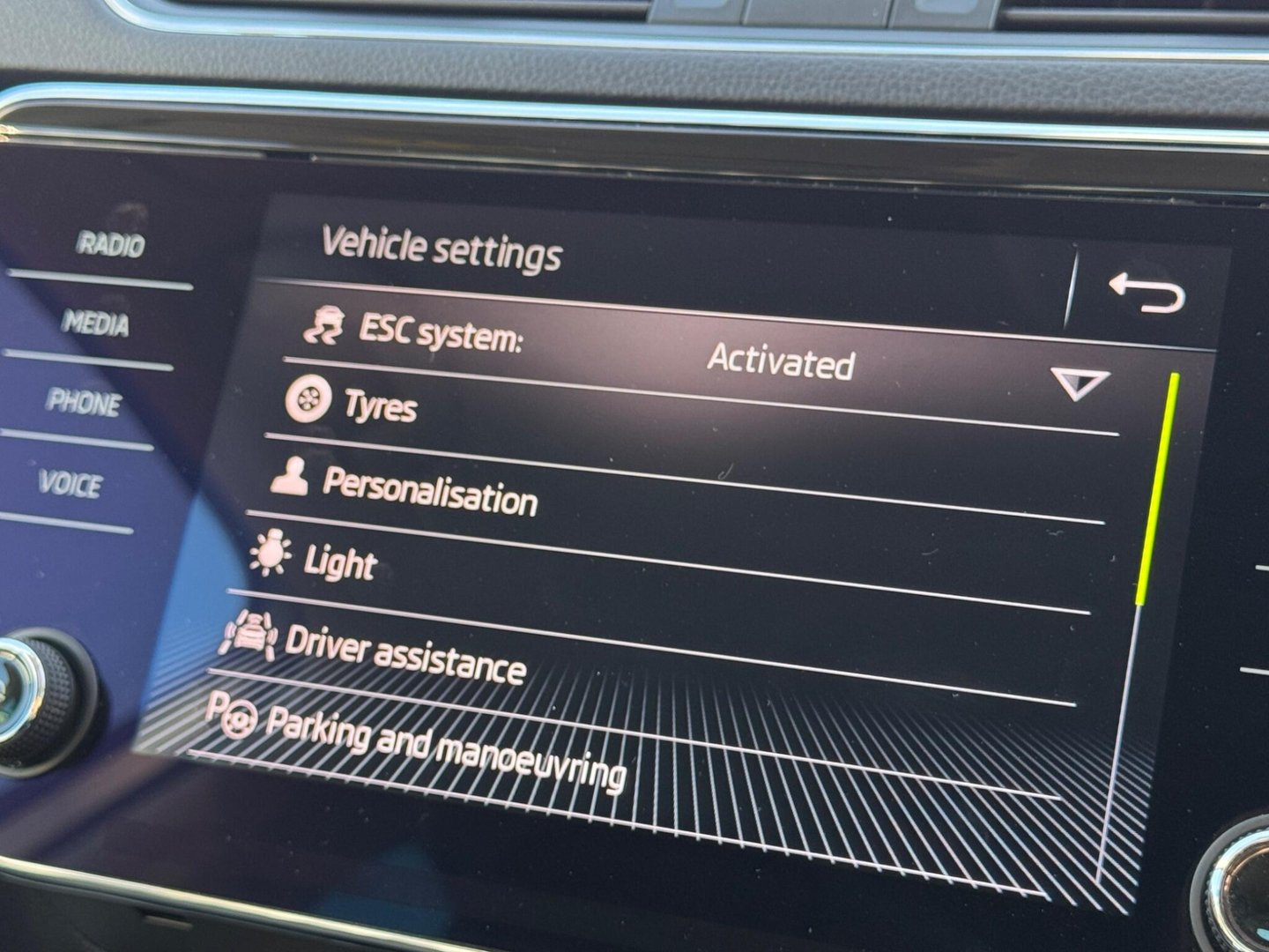 2020 Skoda Superb — image 20