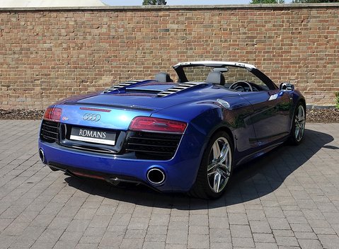 Audi R8 V10 Spyder 3