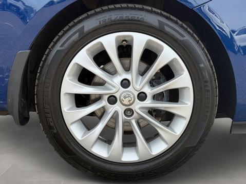 Vauxhall Corsa 1.4 [75] SE Nav 5dr 12