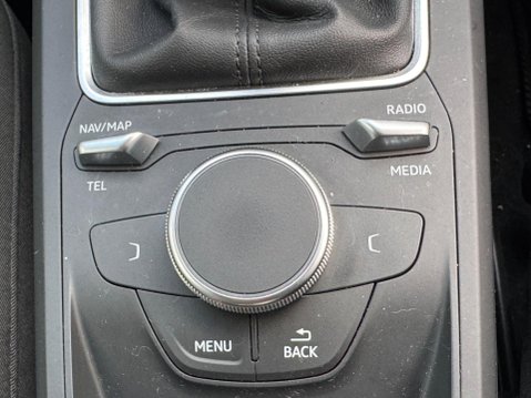 Audi Q2 1.6 TDI 30 Sport Euro 6 (s/s) 5dr 29