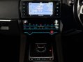 Jaguar F-Pace R-SPORT AWD 14