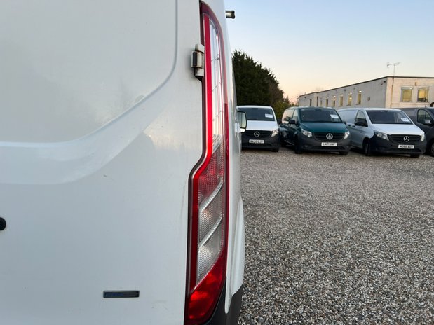 Ford Transit Custom SWB L1H1 Low Roof 300 EURO 6 NO VAT 23