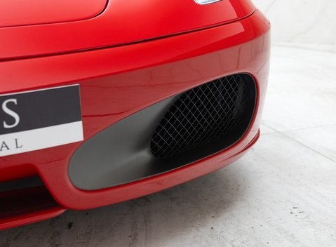 Ferrari F430 Coupe Manual 38