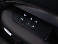 Land Rover Discovery 3.0 Discovery R-Dynamic SE D MHEV Auto 4WD 5dr 30