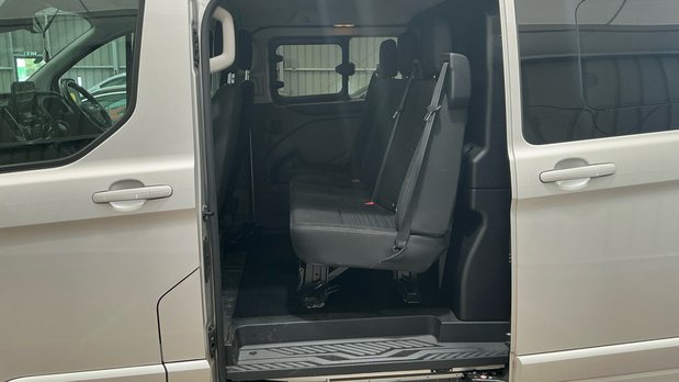 Ford Transit Custom Crew Cab AUTO SWB L1H1 Low Roof Limited 320 Air Con Alloys Sensors Cam EURO 8